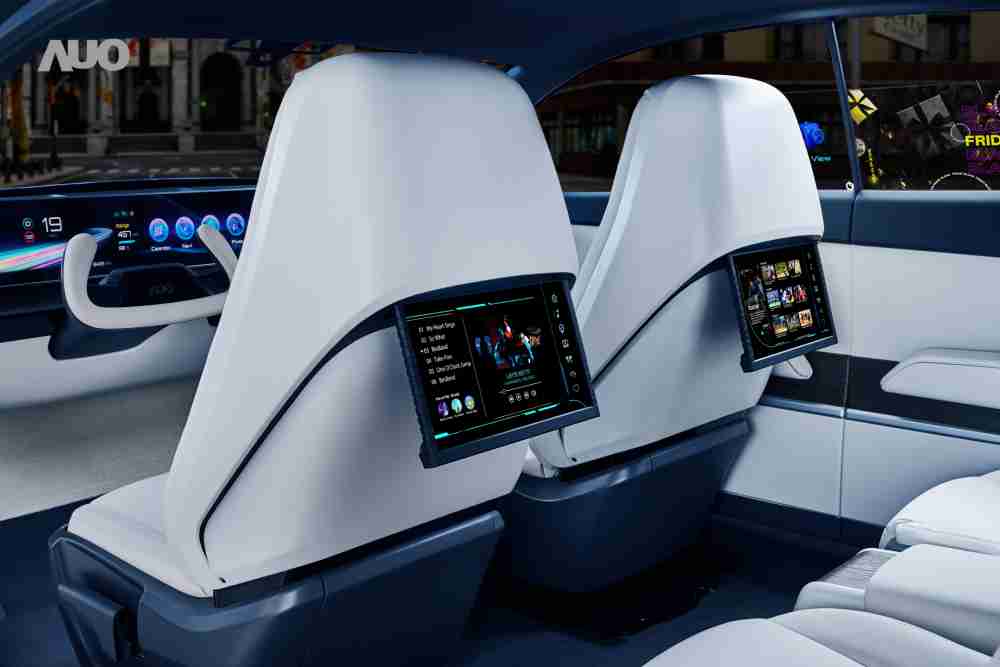 人生就是博将于CES 展示全新Smart Cockpit 2024，，，，可紧密串连使用者多元需求，，，并革新座舱内部的应用和设计，，带来身历其境且引人入胜的视觉飨宴，，，满足驾乘人员的全方位体验